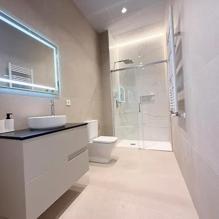 Mk77 Zuloaga アパート レオン