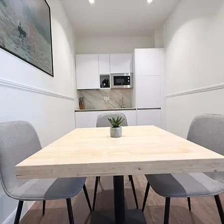 Mk77 Zuloaga アパート